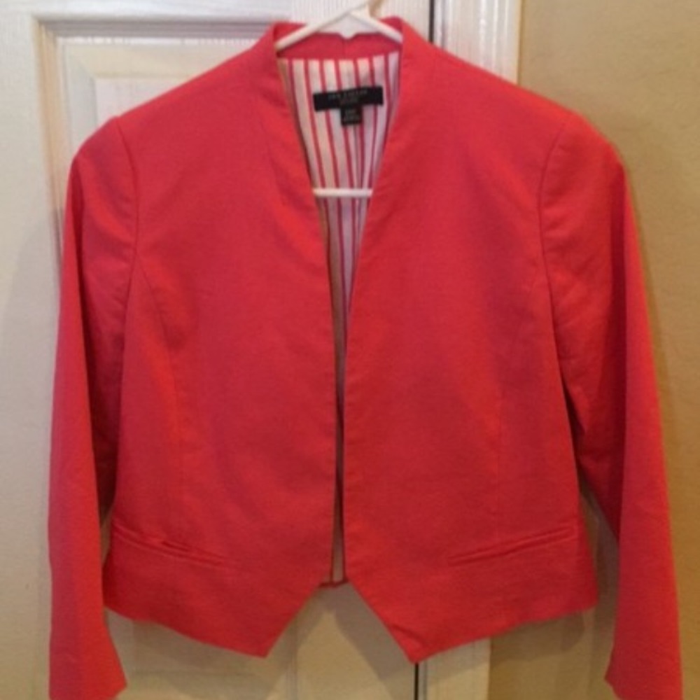 Cropped blazer